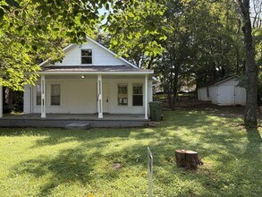Building Photo - 2 Bed / 1 Bath Rental House in Huntsville, AL 35811
