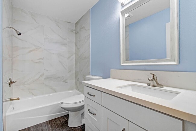 Building Photo - La Canada Townhouse In the Golf Course Community with great views