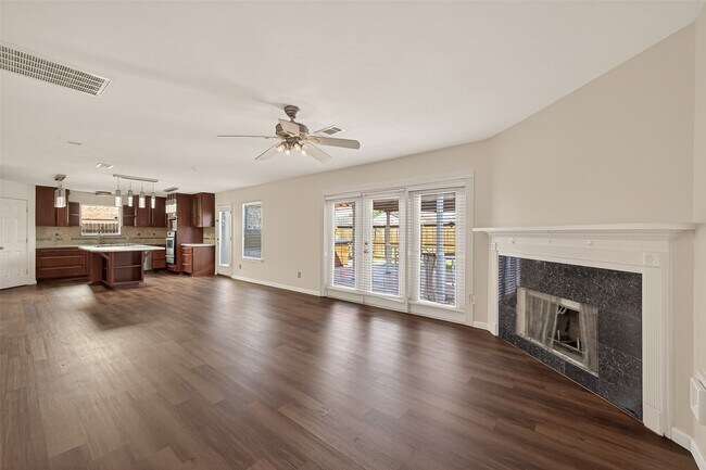 Building Photo - 15910 Clayton Bend Dr