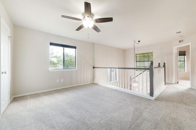 Building Photo - 17201 Village Glen Cove