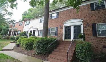 Building Photo - New Listing - Available Now!