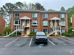 Building Photo - Chadsworth Commons, 20