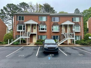 Building Photo - Chadsworth Commons, 20