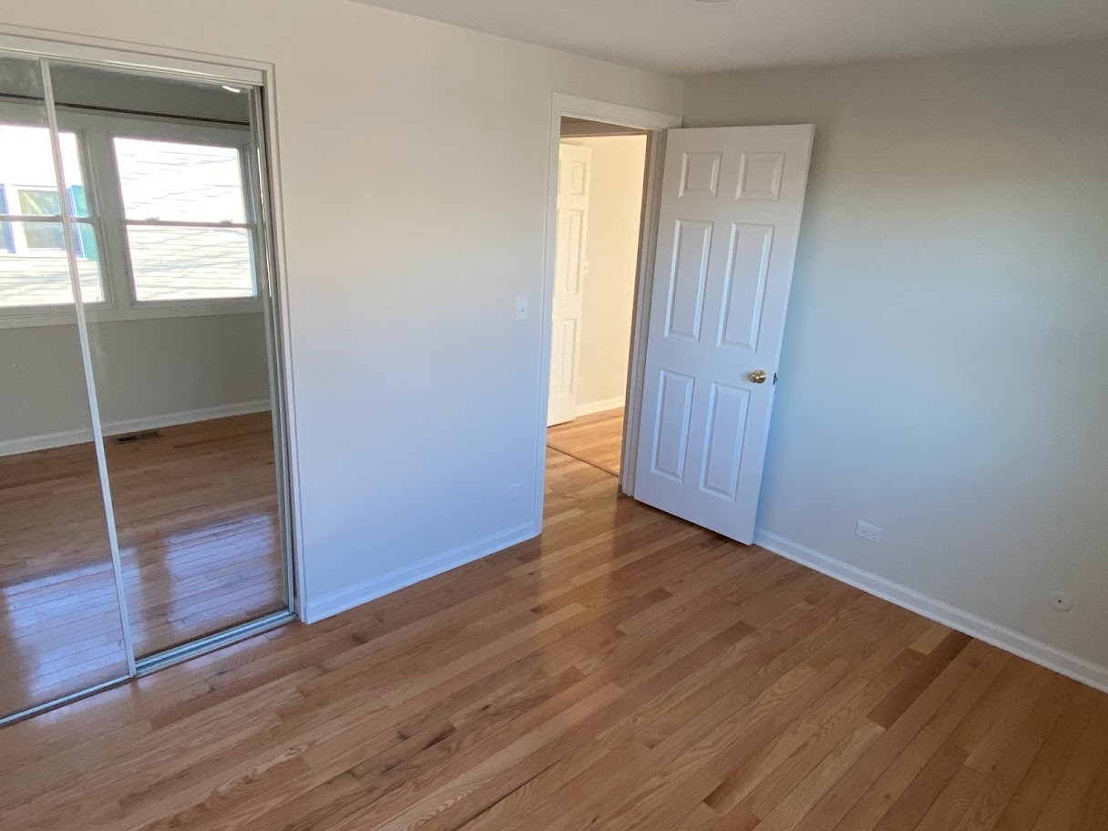 Building Photo - 1838 Jamestown Cir