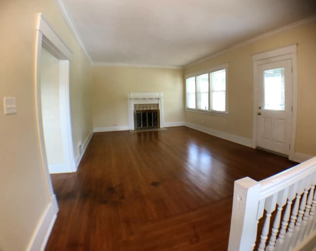 Building Photo - 402 S Ft Thomas Ave