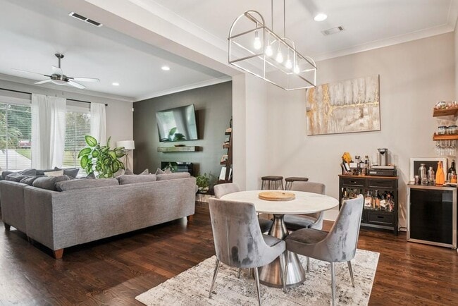 Building Photo - 144 1st Ave NW