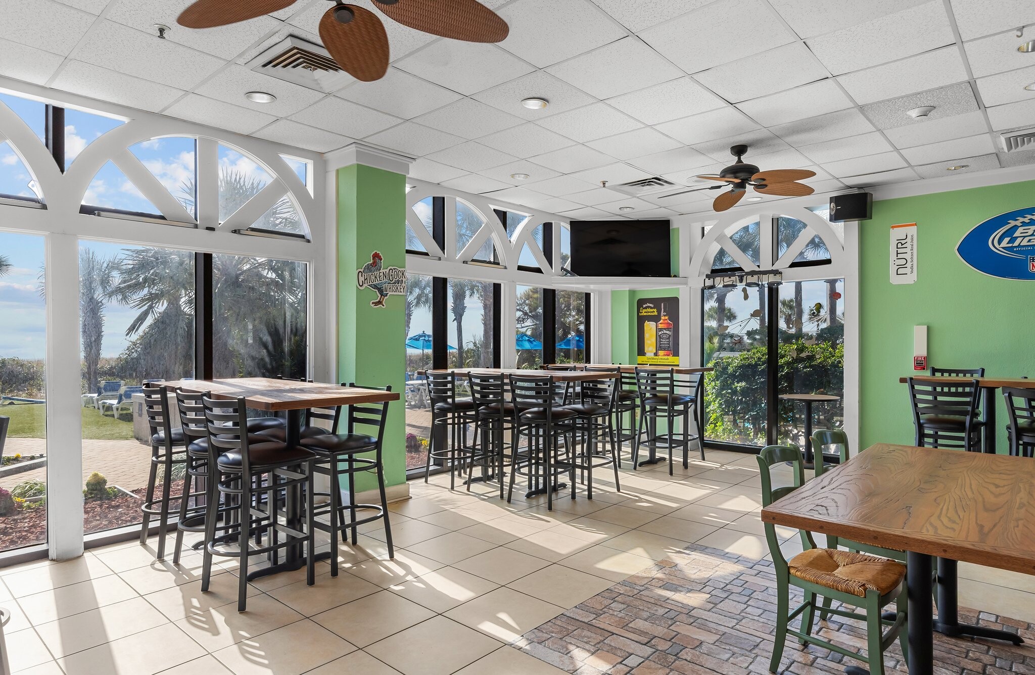 Building Photo - 5308 N Ocean Blvd