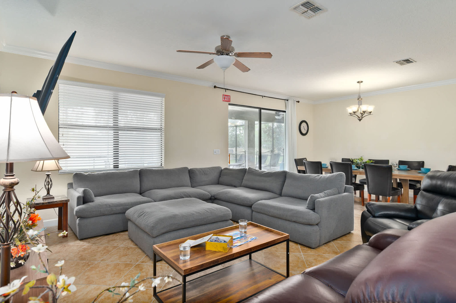Building Photo - 1496 Moon Valley Dr
