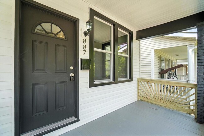 Building Photo - 887-889-889 E Livingston Ave