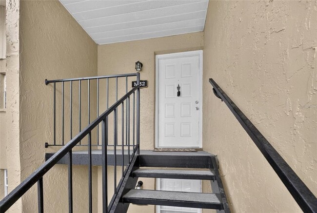 Building Photo - 3812 N Oak Dr