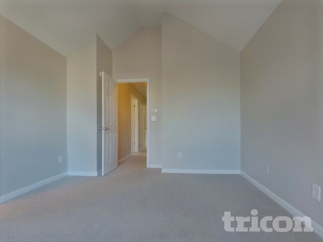 Building Photo - 138 Birchfield Way