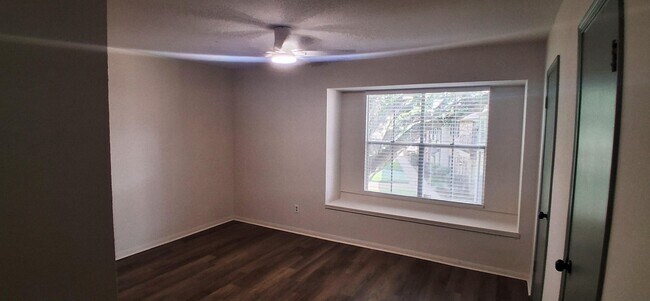 Building Photo - 14703 Barryknoll Ln