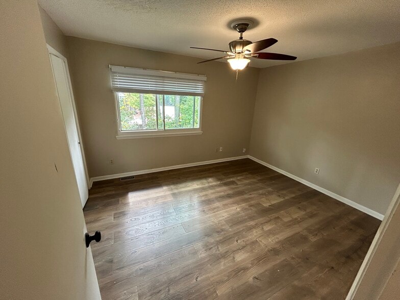 Building Photo - 5803 Shady Grove Cir