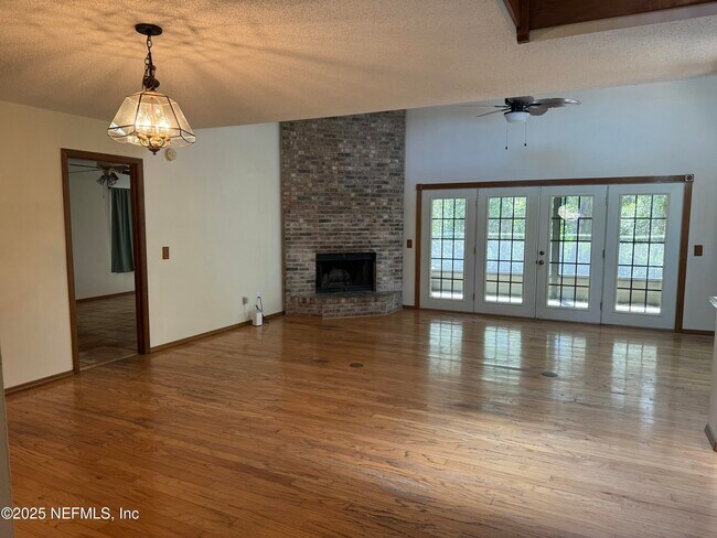 Building Photo - 3926 High Pine Rd