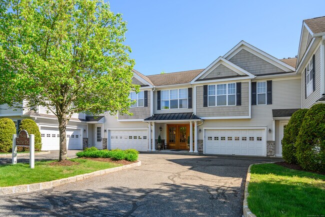 Building Photo - 82 Suzie Dr