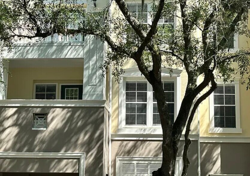 Building Photo - 729 Celebration Ave