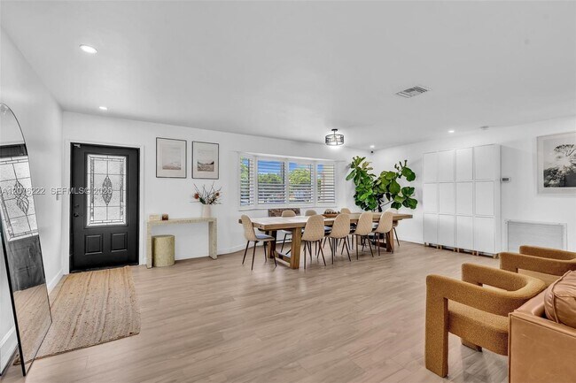 Building Photo - 101 SW 75th Ave