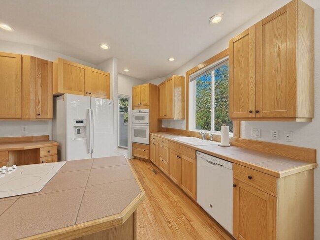 Building Photo - Beautiful East Boulder Home with Flatirons Views | Quiet Cul-de-Sac Living