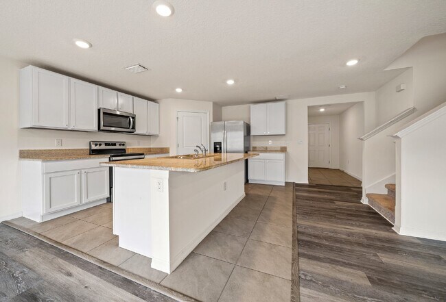 Building Photo - 5029 SW 87 St