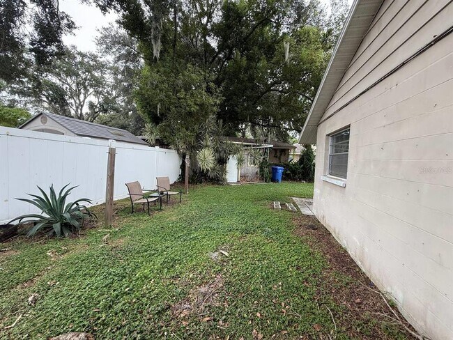 Building Photo - 10812 Hannaway Dr