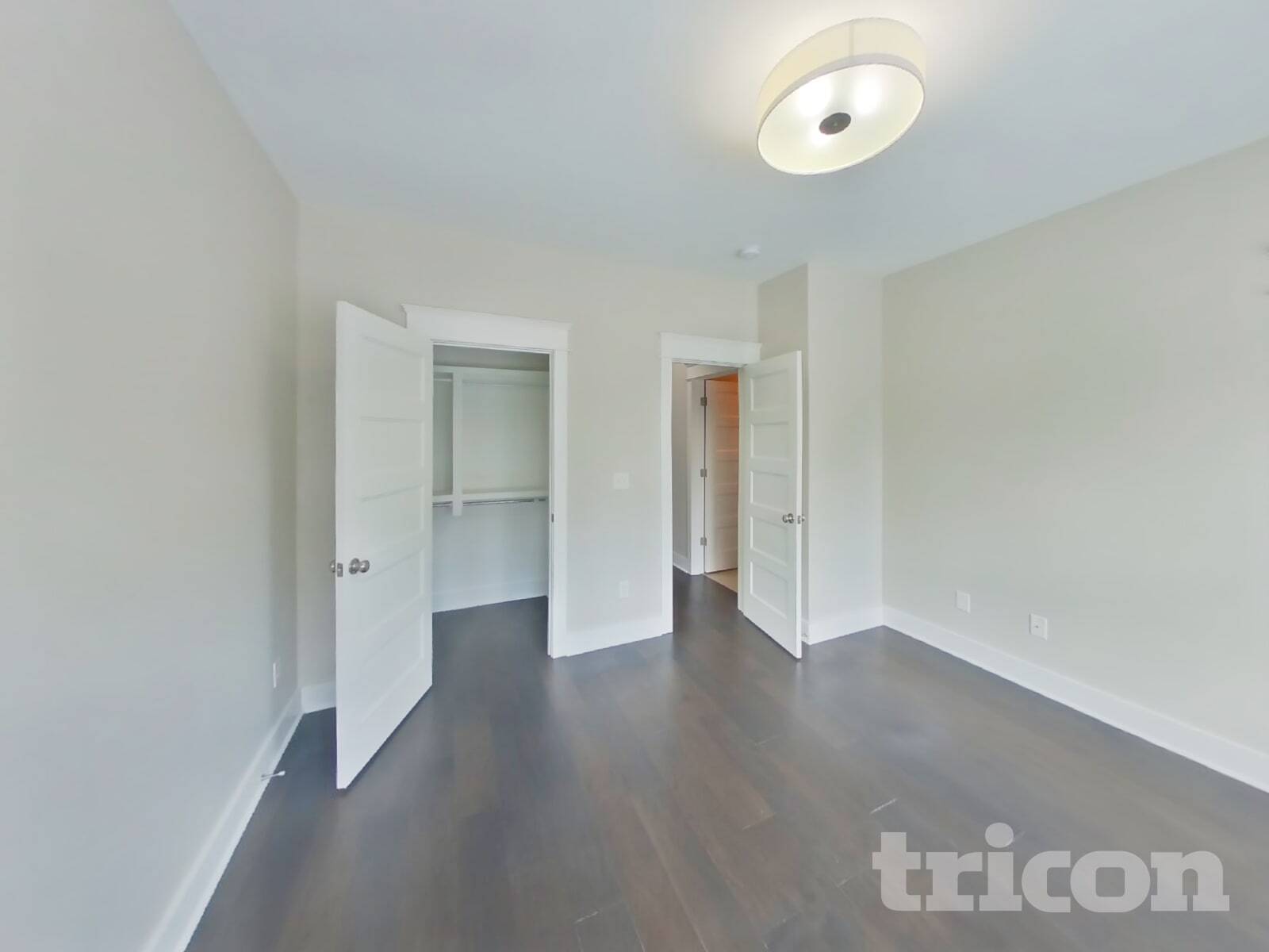 Building Photo - 1242 Hillwood Private Cove