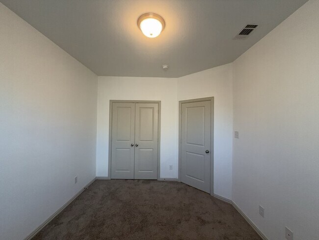 Building Photo - 4027 Snow Goose Trl