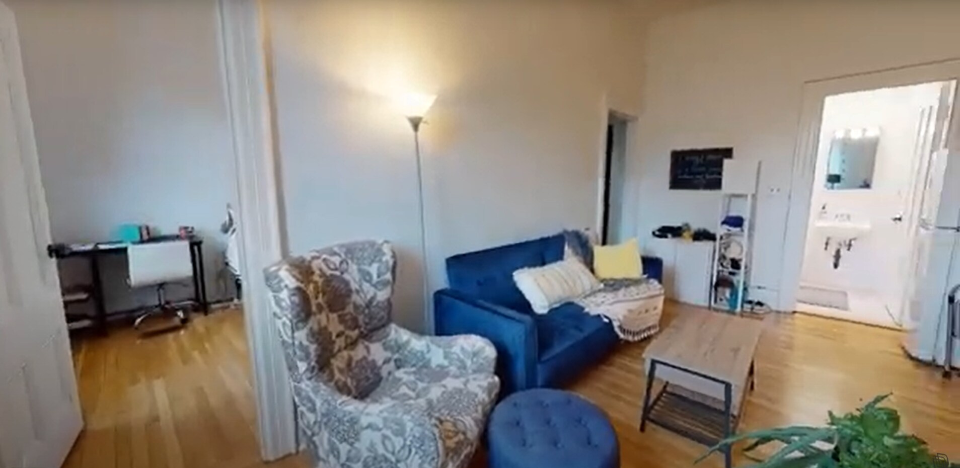 Building Photo - 482 Beacon St