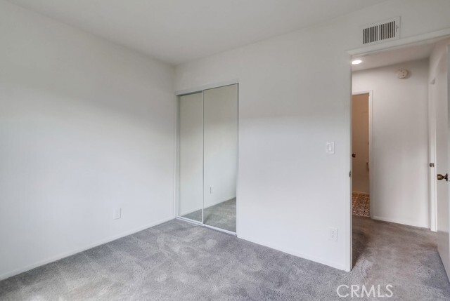 Building Photo - 2511 W Sunflower Ave