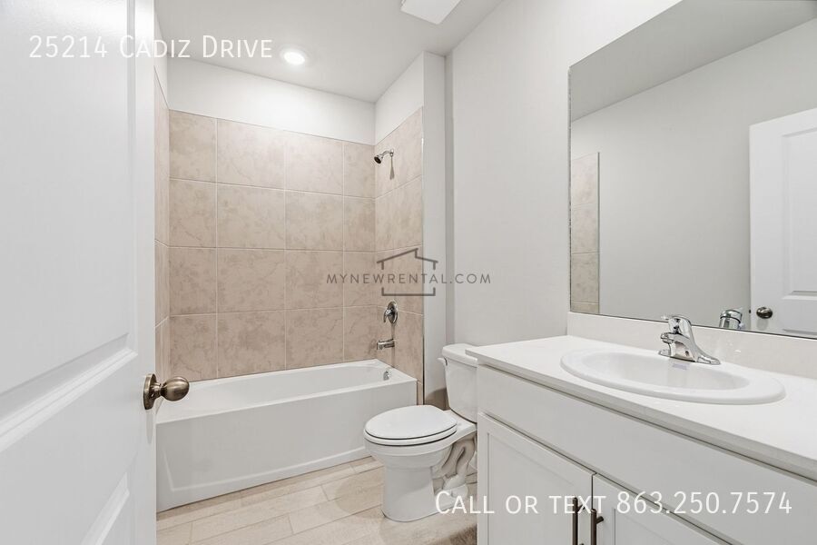 Building Photo - 25214 Cadiz Dr