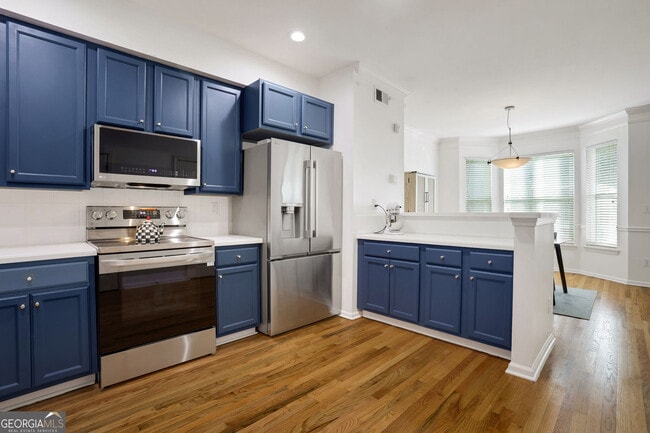 Building Photo - 375 Highland Ave NE