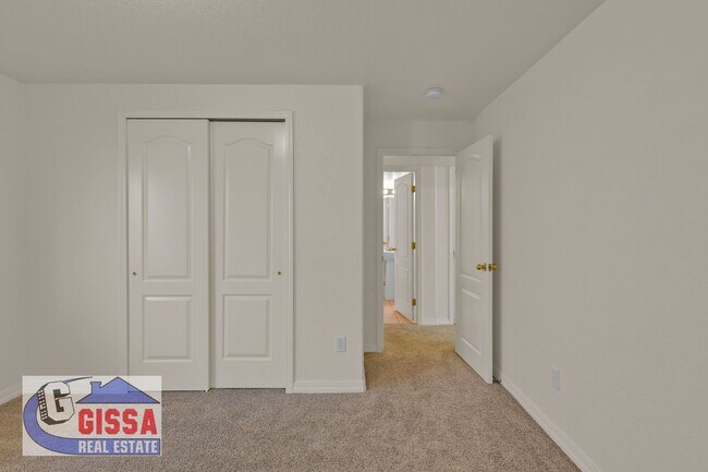 Building Photo - Beautiful home available to move in on 08/05/2026 but not before!