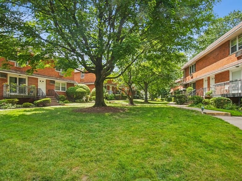 Lovely property - 39 Harrison Ave
