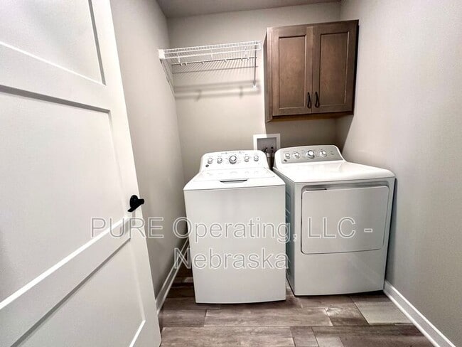 Building Photo - 4802 Sheridan Rd