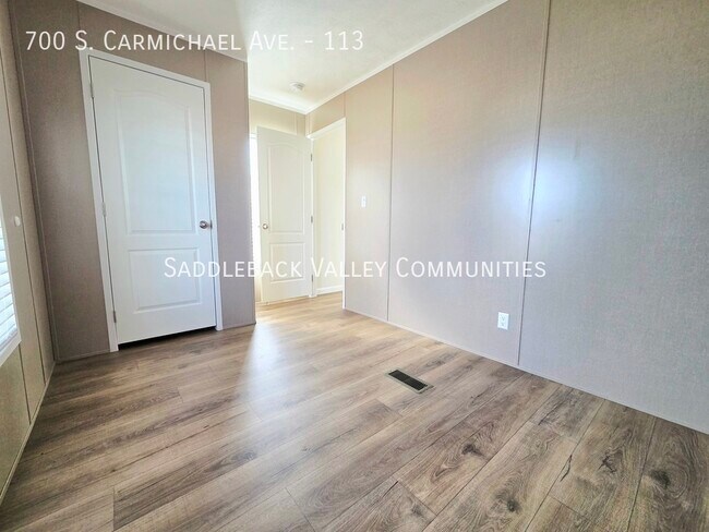 Building Photo - 700 S Carmichael Ave