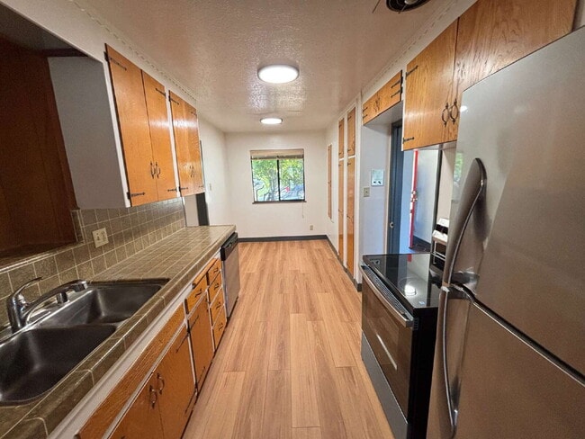 Building Photo - "Charming Lafayette Retreat: 3-Bedroom Hom...