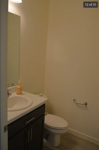 Building Photo - 9337 N Tampa Dr