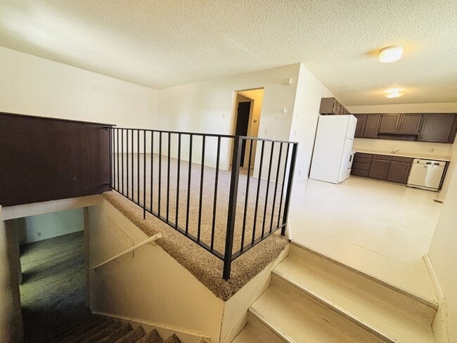 Building Photo - 1265 Crandall Ave S