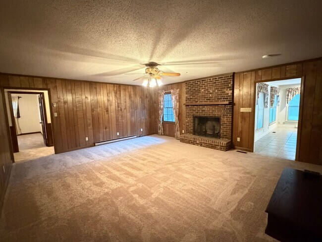 Building Photo - Liberty / Alamance County