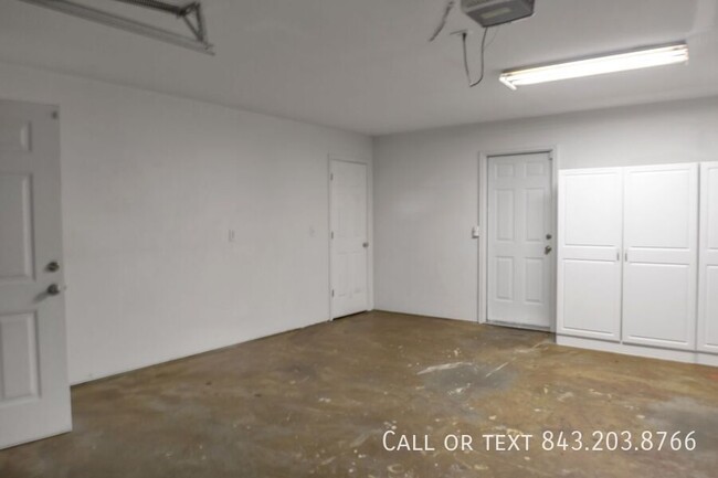 Building Photo - 4067 Babbitt St