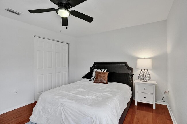 Building Photo - 16405 Diamond Head Dr