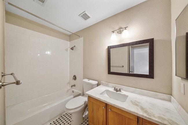 Building Photo - 2555 Bering Dr