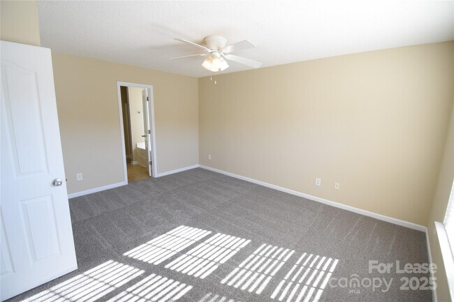 Building Photo - 7704 Aragorn Ln