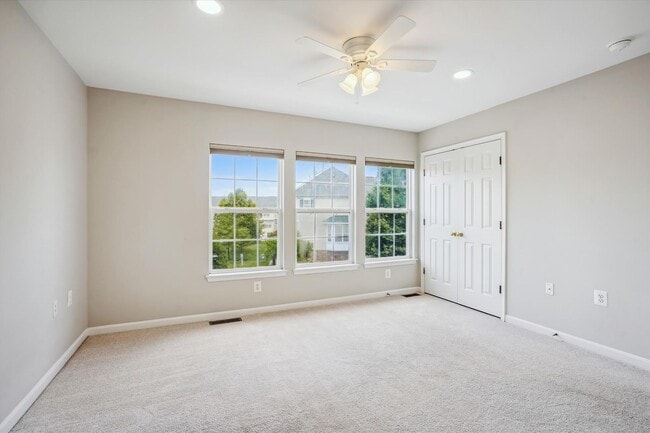 Building Photo - 23076 Fontwell Square