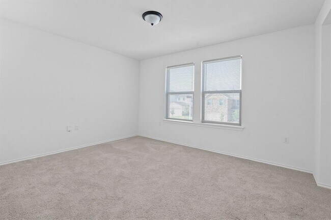 Building Photo - 4720 Pell Rd