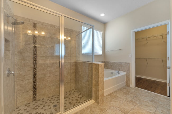 Building Photo - 13501 Silver Strand Falls Dr