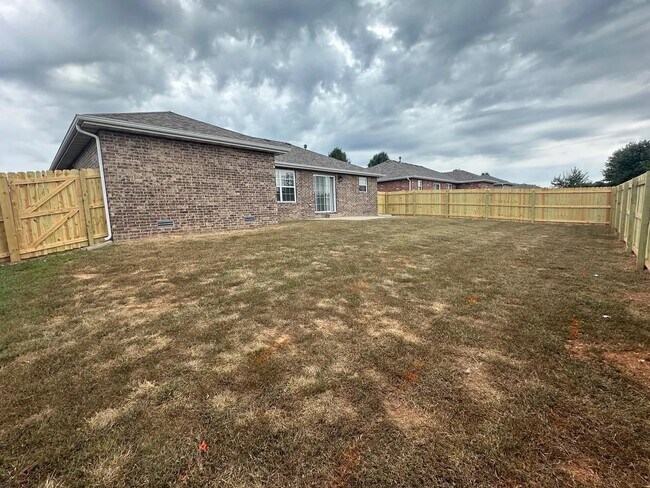 Building Photo - 4434 W Normal St