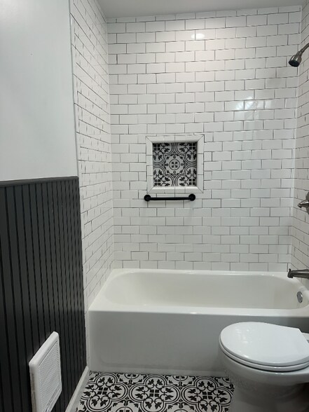 Building Photo - 5320 Kershaw St