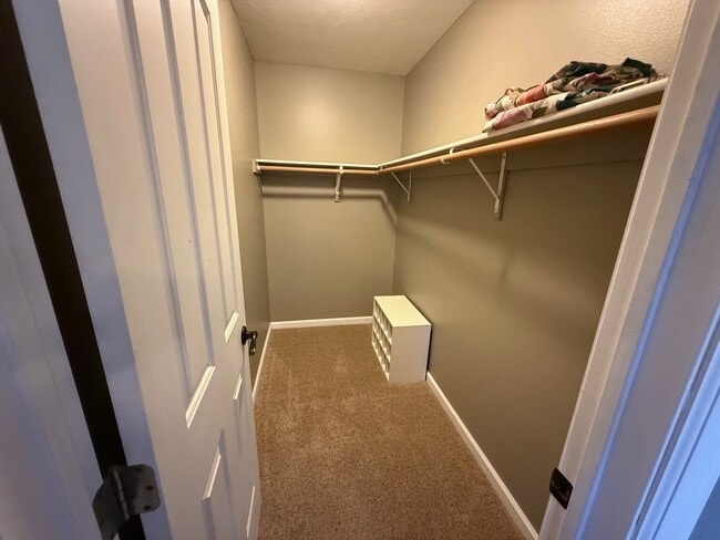 Building Photo - 503 N Yellowstone Ave