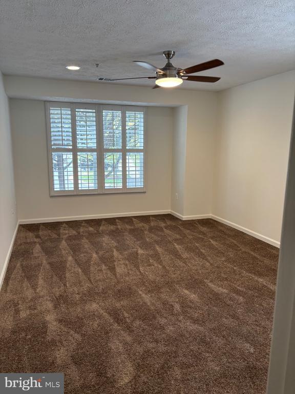 Building Photo - 25905 Ridge Manor Dr