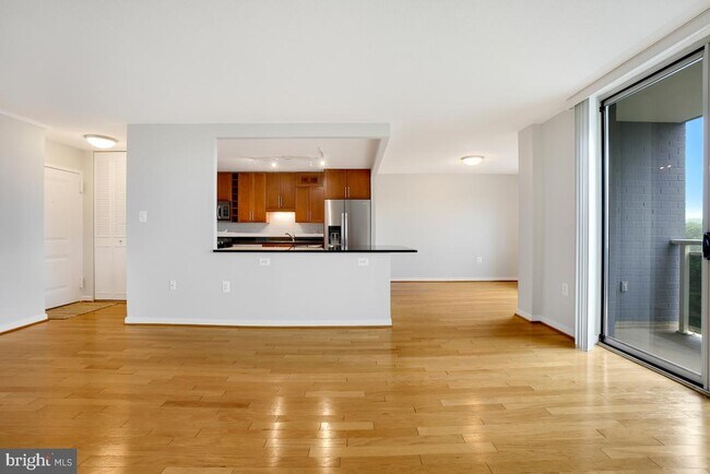 Building Photo - 7333 New Hampshire Ave